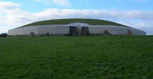 Pic of Exterior of Newgrange